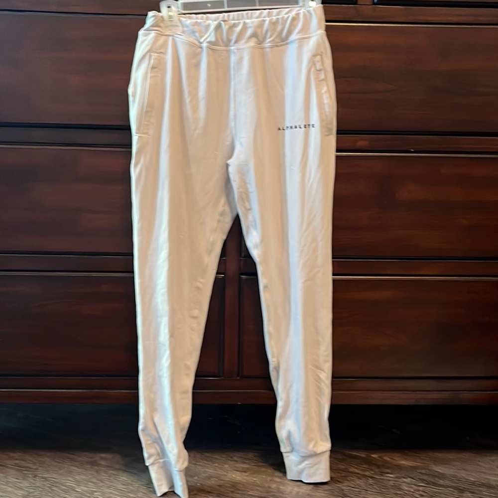 Vguc women’s size medium light gray Alphalete joggers